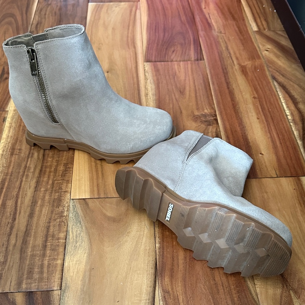Sorel Tan Suede Ankle Boots